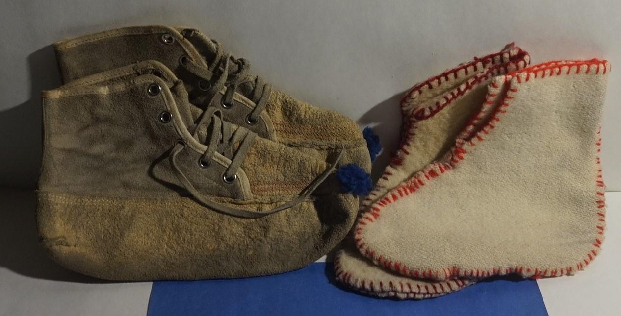 Vtg Native America Alaska Leather Moccasins Handmade Slippers