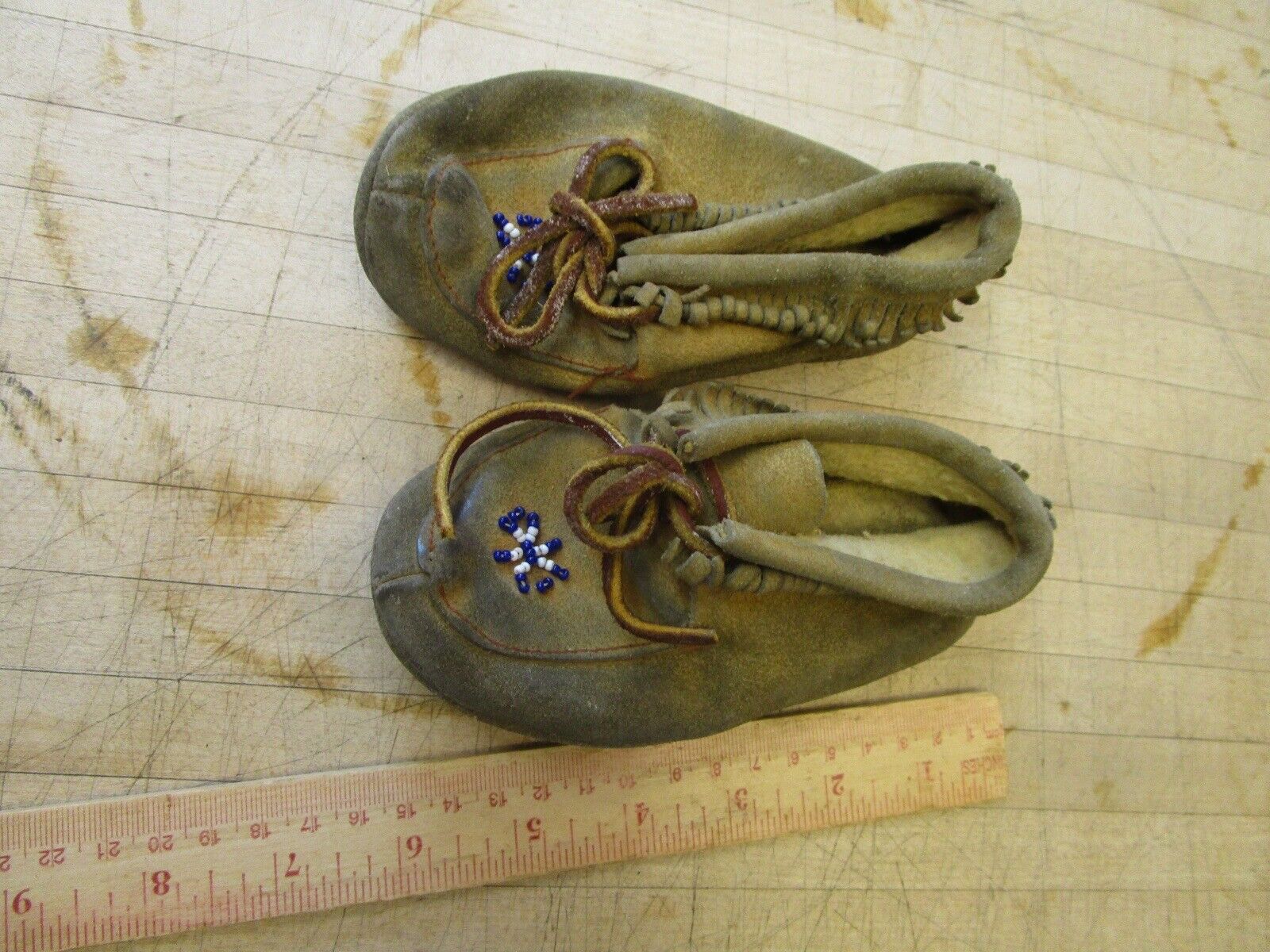 Vintage  Childs Moccasins Unsized Leather Beaded