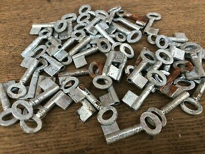 Job Lot 50 Assorted Small Vintage Padlock Type Key Blanks Wedding Charm Keys Cut