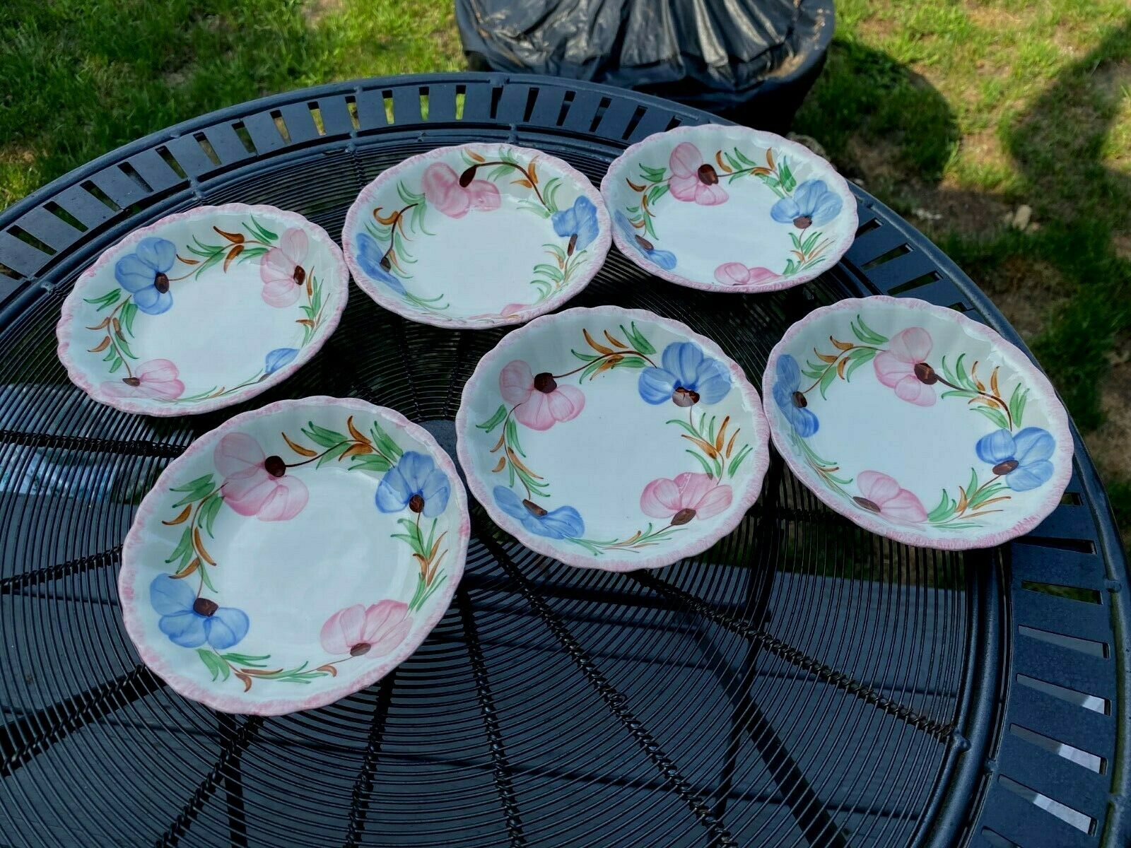 6 Berry Bowls In Sweet Pea By Blue Ridge Southern Pottery Excellent Condition !